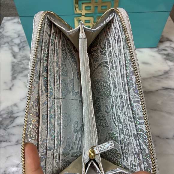 Brahmin Chrome Iridescent Estonia Suri Zip Around Continental Wallet - NWT 🔥 🔥 - Picture 8 of 10